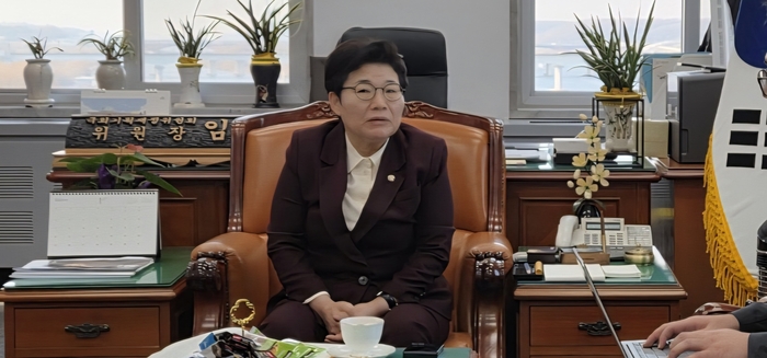 국민의힘 임이자(상주-문경) 의원이 3일 오후 국회 재정경제기획위원장실에서 영남일보와 인터뷰를 하고 있다. 임이자 의원실 제공