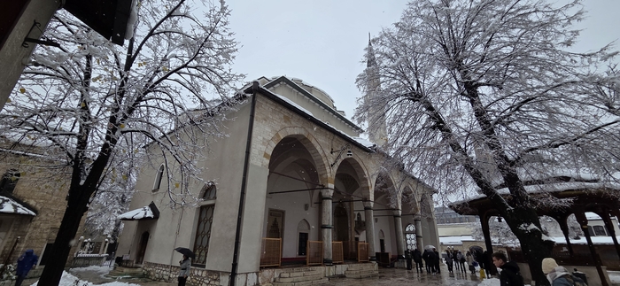 가지 후스레브-베이가 묻혀 있는 가지 후스레브-베이 모스크.