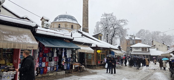 바슈차르시야 모스크. 16세기 초반에 건설된 모스크로 오스만제국 시대의 건축 양식과 문화를 잘 보여준다.
