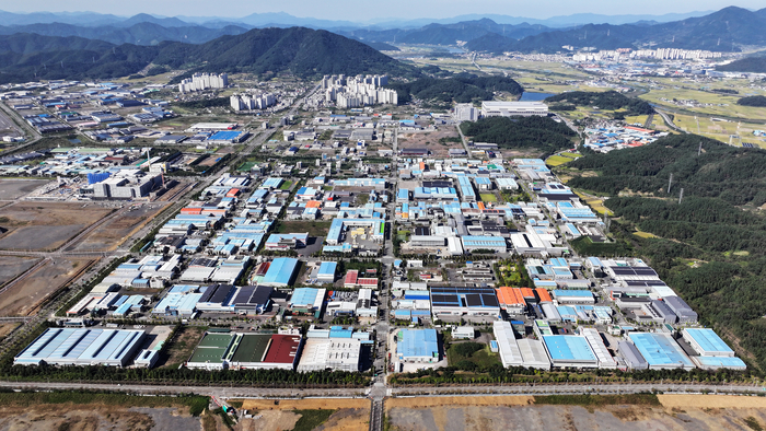 대구의 산업용지 가용면적이 5년 후엔 모두 소진될 것으로 예측됐다. 사진은 대구의 성장동력을 집적한 국가산업단지 전경. <한국산업단지공단 대구본부 제공>