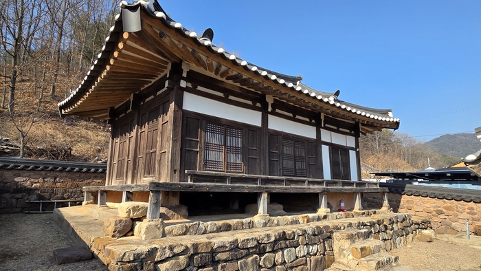 경북 영양군 일월면 도곡리 구도실마을에 300년의 역사를 품은 취은당이 자리잡고 있다. 정운홍기자