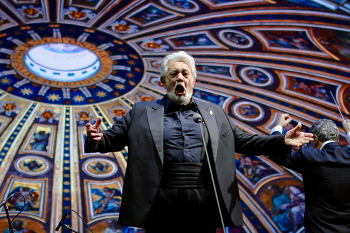 20세기 최고의 테너 플라시도 도밍고의 2023년 8번째 내한공연. 앵콜곡 그라나다 공연 장면. <강화 제공>