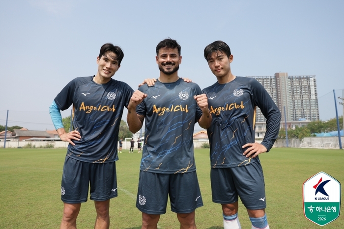 대구FC의 새 주장단 한국영, 세징야, 김강산.<대구FC 제공>