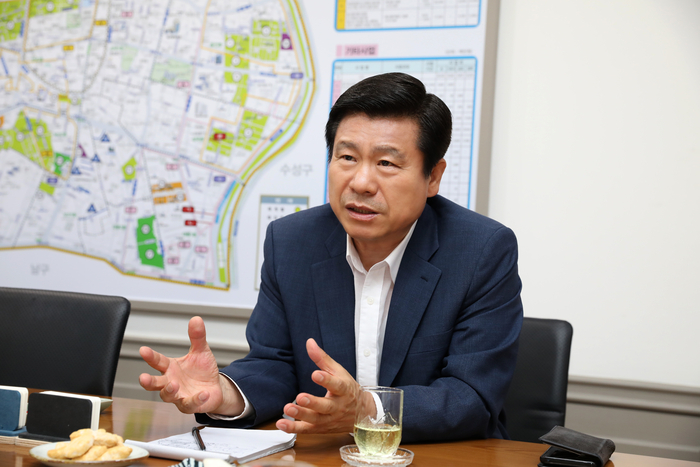 드디어 몸 푸는 대구 구청장들…류규하·김대권 예비후보 등록