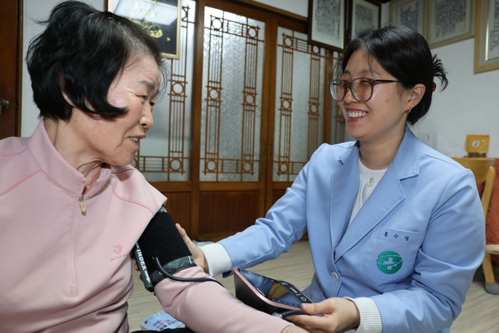 의성군 ‘수요자 중심’ 맞춤형 복지, 통합 돌봄과 시너지...방문·이동형 혁신 정책 호응