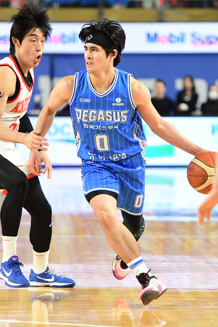 지난달 19일 치러진 가스공사의 대구 홈경기에서 가드 벨란갤이 서울 SK 나이츠를 상대로 돌파를 시도하고 있다.<KBL 제공>