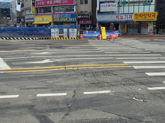“천공기 사고 탓?”…만촌네거리 ‘땅꺼짐’ 신고에 시공사·대구시 정밀조사 나선다