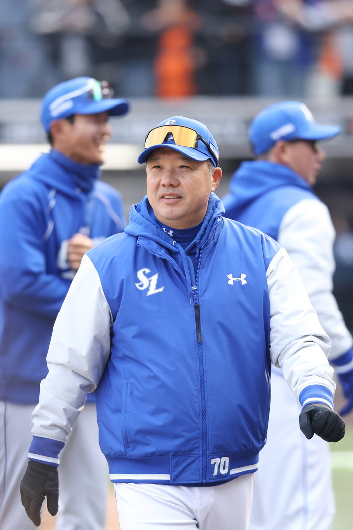 지난 12일 올해 첫 시범경기를 위해 대전한화생명볼파크를 찾은 삼성 라이온즈 박진만 감독.<삼성 라이온즈 제공>