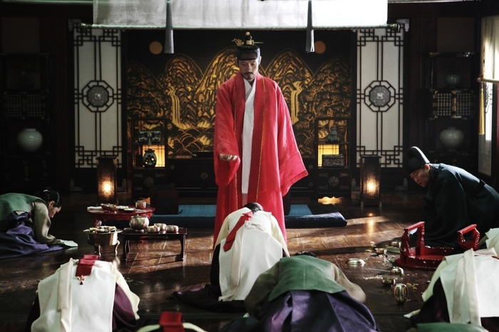 광해군의 이야기를 그린 영화 광해, 왕이 된 남자 스틸컷. <CJ ENM 제공>