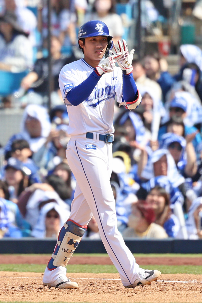 지난 22일 삼성 라이온즈 이재현이 대구삼성라이온즈파크에서 열린 LG와의 시범경기에 출장하고 있다.<삼성 라이온즈 제공>