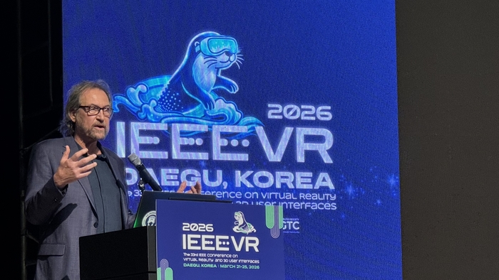 23일 의료 VR 분야 세계적 권위자인 알버트 스킵 리조 박사가 IEEE VR 대구 컨퍼런스에서 기조강연을 하고 있다.