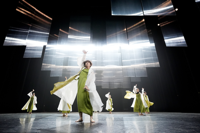 정길무용단의 큰 강물이 비로소 길(佶)을 열었다 공연 모습. <ⓒSang Hoon Ok, 대구문화예술회관 제공>