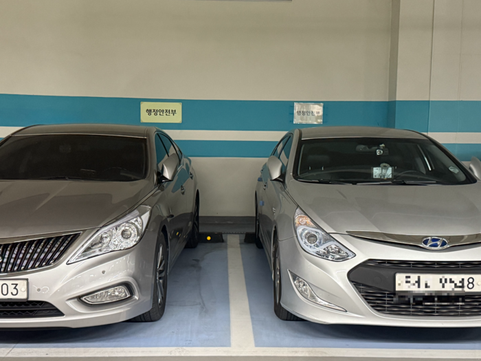 25일(수요일) 오전 9시쯤 찾은 정부대구통합청사 업무 A동 지하 1층 주차장.  이날은 차량번호 끝자리 3번과 8번 차량의 운행이 제한되는 날이지만, 해당 번호 차량들이 주차된 모습이 주차돼 있었다. 구경모기자