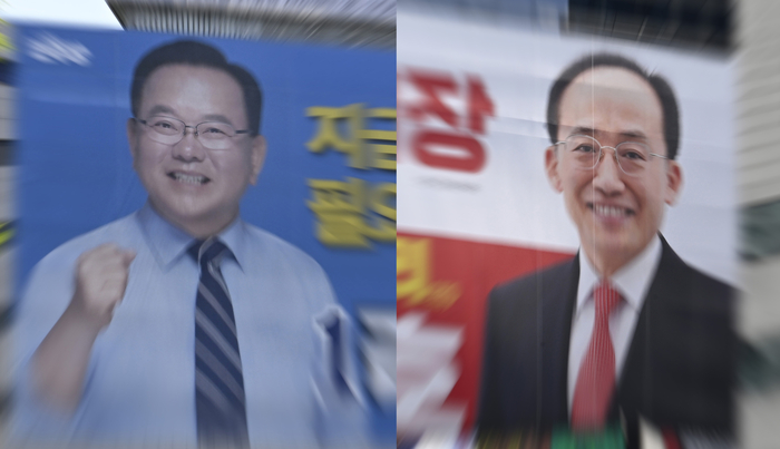 제9회 전국동시지방선거가 38일 남은 26일 오전 대구 서구 두류네거리에 더불어민주당 김부겸 대구시장 후보 현수막(왼쪽)이 수성구 범어네거리에는 국민의힘 추경호 대구시장 후보 현수막이 게시되어 있다. 앞만 보고 전력질주하는 두 후보들처럼 영남일보도 정론직필(正論直筆)의 자세로 두 발로 뛰겠습니다.
이윤호기자 yoonhohi@yeongnam.com