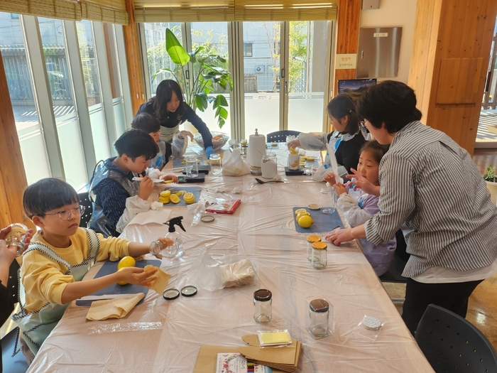 K보듬 6000 사업이 초등학교 저학년 자녀를  둔 부모들의 안전망 역할을 하고 있다. <권기웅기자>