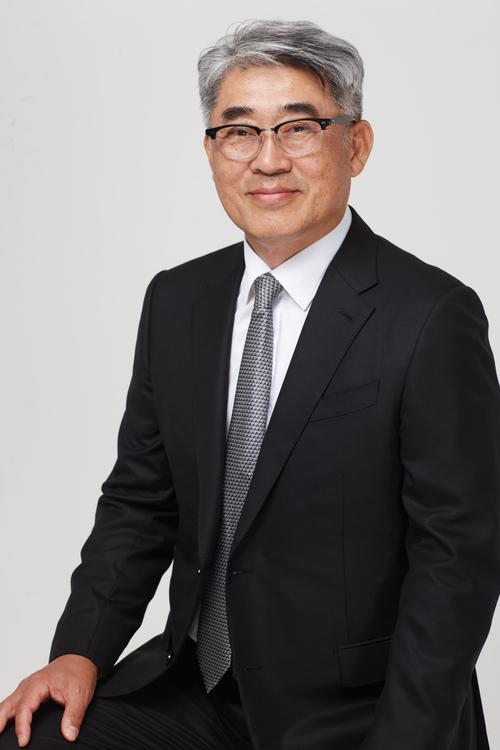 마승철 나라셀라 회장은 한잔의 와인이 세상의 갈등을 줄이고, 사람들을 따뜻하게 연결한다는 자부심을 가지고 있다. <나라셀라 제공>