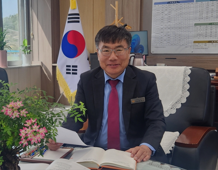 박진구 의성교육지원청 교육장