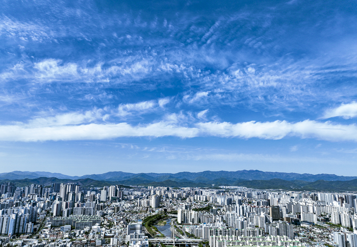 [포토뉴스] 봄 하늘 되찾은 대구, 시야 ‘맑음’