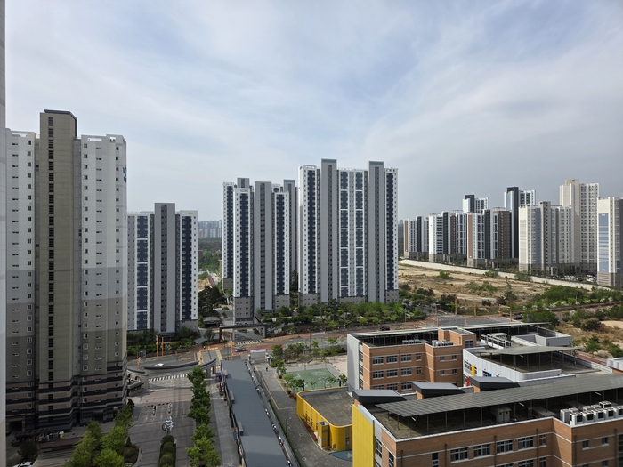 신시가지로 묶여 선거구가 분리된 흥해읍 초곡지구 전경. <전준혁기자>