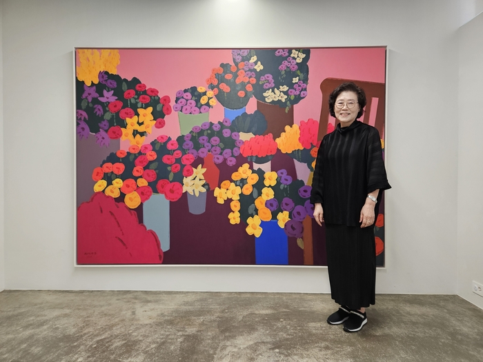 지난 6일 갤러리동원 앞산에서 만난 김명숙 작가는 이번 신작들의 제목은 관람객들이 작품을 본 느낌 그대로를 간직했으면 하는 마음에서 인상(印象)으로 정했다고 설명했다. 권혁준기자 hyeokjun@yeongnam.com