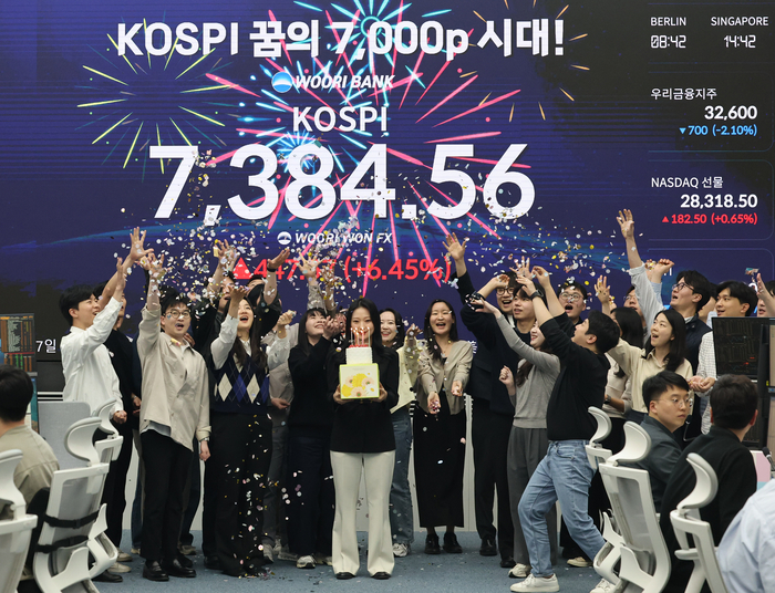 대구경북도 ‘첨단산업’이 웃었다...엘앤에프·이수페타시스 고공행진