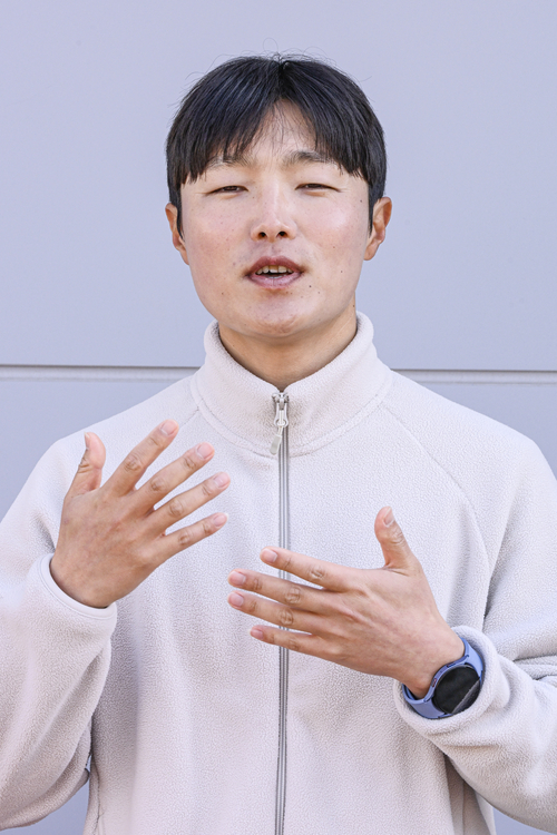 배대호 달성군청 유소년축구단 감독이 2026 FIFA 북중미 월드컵 최종 명단에 포함된 이동경·이한범 선수의 성장 과정과 지역 유소년 축구의 경쟁력에 대해 이야기하고 있다.<영남일보 DB>