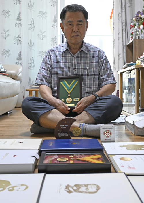 대구 최다 헌혈자인 길용택씨
이윤호기자 yoonhohi@yeongnam.com