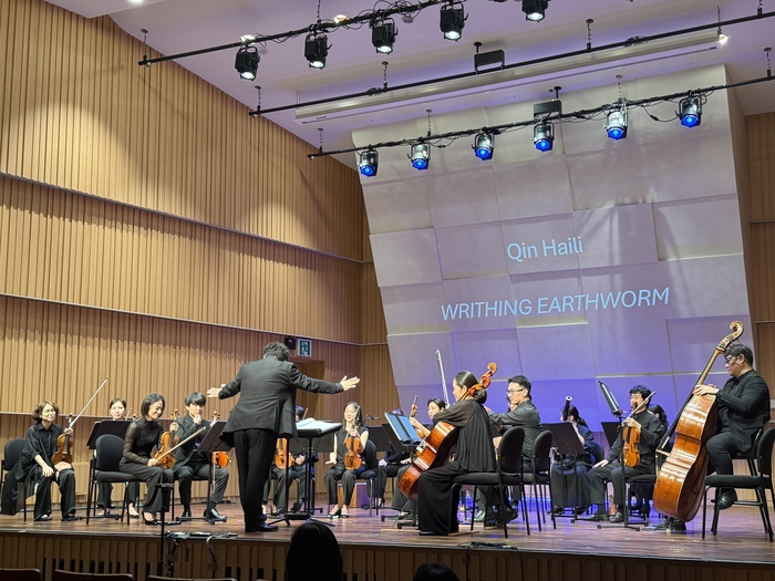 제37회 대구국제현대음악제(DCMF)는 대구에서 37년 간 이어져 온 음악제로, 올해는 흐르는 시간의 소리를 주제로 지난 24일부터 26일까지 대구콘서트하우스에서 열렸다. 사진은 25일 대구콘서트하우스 챔버홀에서 열린 학생공모작 연주회 모습. 정수민기자 jsmean@yeongnam.com