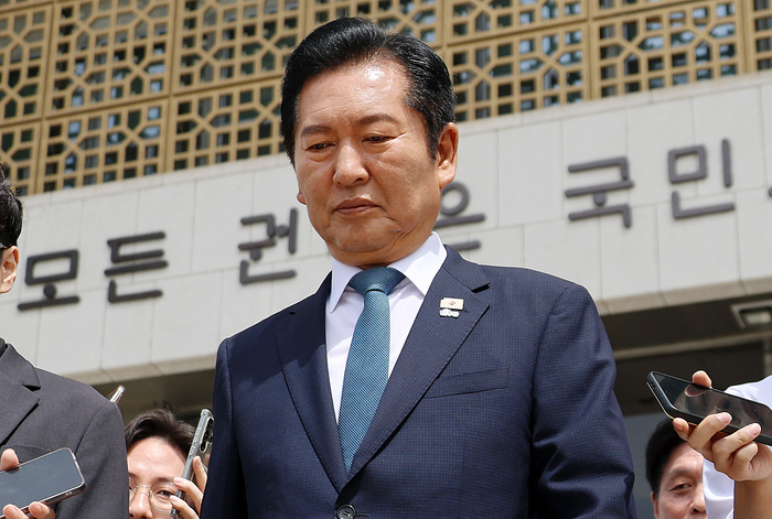정청래 민주당 대표 전격 사퇴…8월 전대 연임 도전