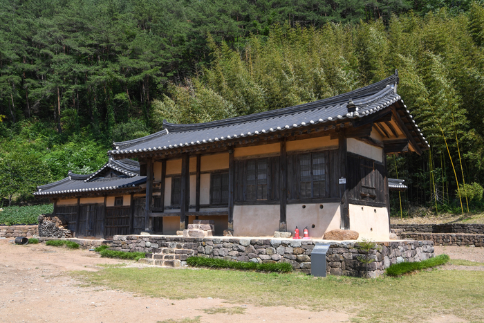 영덕 영해의진 의병장 이수악은 재령이씨 문중에서 태어났다. 재령이씨는 영해의 대표적인 향반 가문 중 하나다. 사진은 이수악의 생가인 존재종택.