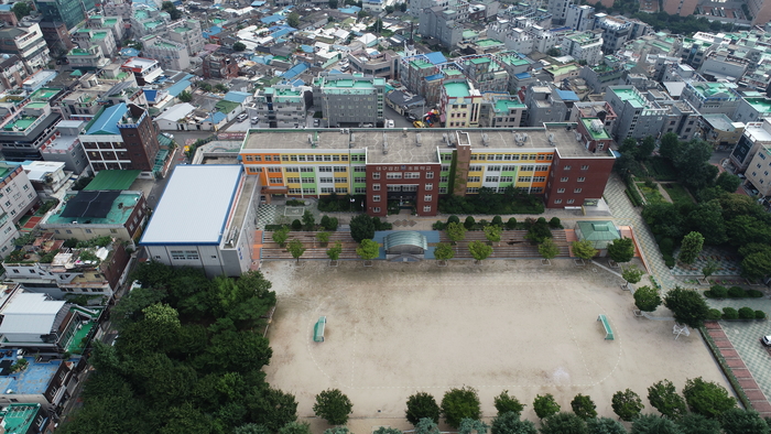내년 3월 개학을 기준으로 대구 북구 복현초와 통폐합이 추진되고 있는 경진초등 전경. <대구교육청 제공>