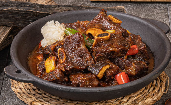청송 농가맛집 무꾸의 매콤마늘소갈비찜 <무꾸 제공>