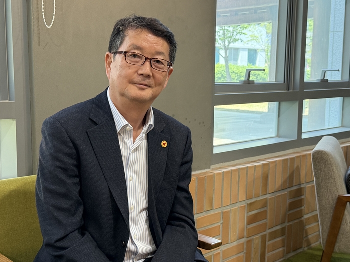 경북 지역 콘텐츠 산업을 이끌고 있는 이종수 경북문화재단 콘텐츠진흥원장은 경북의 문화자원 기반 소재와 대구의 기술력을 결합해 고부가가치 콘텐츠로 확장하는 협업 시스템 구축을 기대했다.정수민기자 jsmean@yeongnam.com