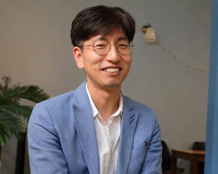 고령군 인구정책실 최민석 팀장이 뿌리산업 경쟁력 강화를 위한 E-7-3 비자 대상 직종 확대에 대한 이야기를 하고 있다. <석현철 기자>