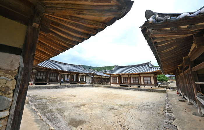 조선 중기의 유학자 박하담의 후손들이 대를 이어 살아온 청도 금천면의 운강고택. 운강고택은 국가민속문화유산으로 지정돼 있다.