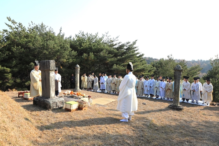 여강이씨 달전재사 문중 묘제 모습. 포항시 제공