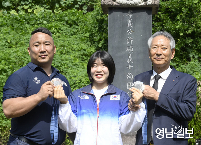 2024 파리올림픽에서 개인전 은메달과 혼성 단체전 동메달을 딴 허미미 선수(가운데). 영남일보DB