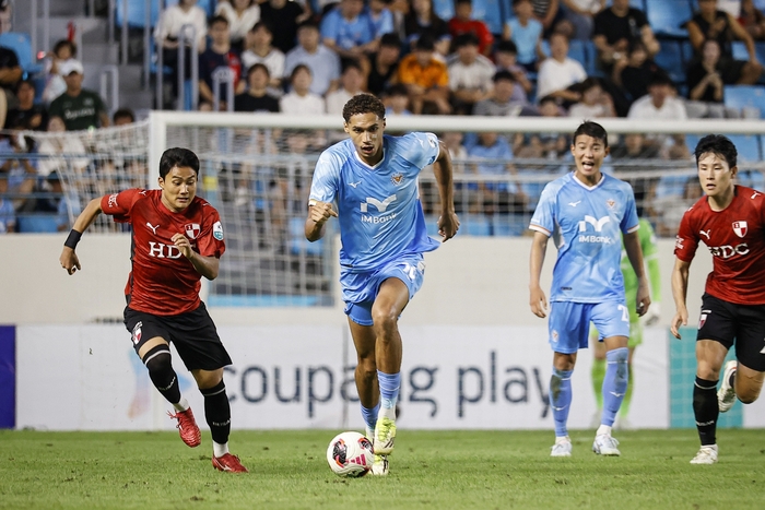 대구FC의 데커스가 경기를 치르고 있다. 대구FC 제공