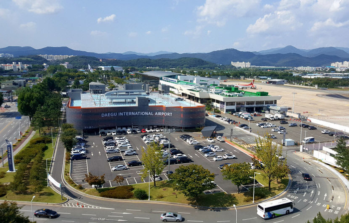 정부가 10일 대구국제공항을 영남 내륙 관광의 관문으로 키우는 지방공항 중심 5대 관광권 계획을 발표했다. 대구공항 전경. 영남일보 DB