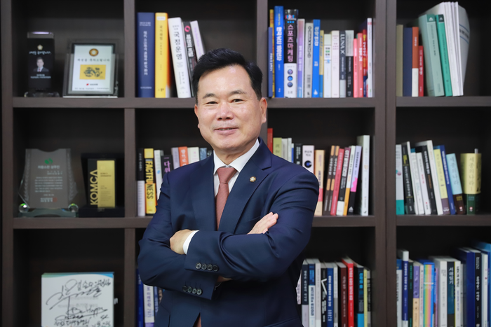 김승수 대구시당위원장이 영남일보와 인터뷰하고 있다. 정재훈 기자