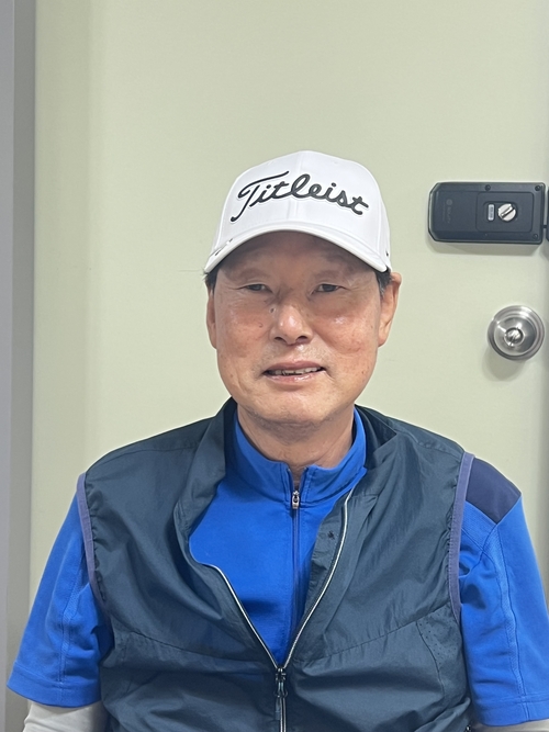 안직열  울진군 기성면리장협의회장은  사무실에서 인터뷰. 원형래기자