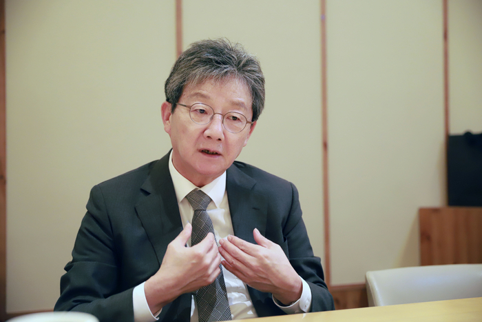 국민의힘 유승민 전 의원이 14일 서울의 한 식당에서 영남일보와 인터뷰를 하고 있다. 정재훈기자