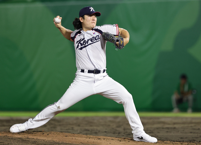 21일 일본 아이치현 오카자키 중앙종합공원야구장에서 열린 2026 아이치·나고야 아시안게임 야구 B조 조별리그 1차전 대한민국과 대만의 경기. 한국 선발 곽빈이 5회 초 역투하고 있다. 연합뉴스