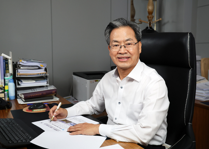 오도창 영양군수는 지난 8년의 가장 큰 변화는 군민과 공직자 모두에게 영양도 할 수 있다는 자신감이 생긴 것이라면서 민선9기에는 이런 성과가 군민의 소득과 생활로 이어지게 하겠다고 포부를 밝혔다. <영양군 제공>