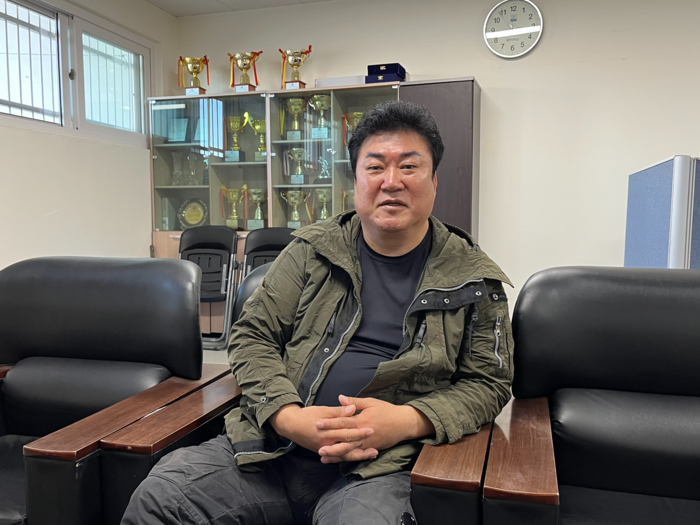 지난 6일 포항시 남구 포항시유도회 사무실에서 만난 경북 유일의 유도 심판배심원인 전광수 전 포항시청 실업팀 감독은 학교체육의 현실을 짚으며,  대한체육회와 교육부가 대안마련에 머리를 맞대야 한다고 지적했다. 김기태기자