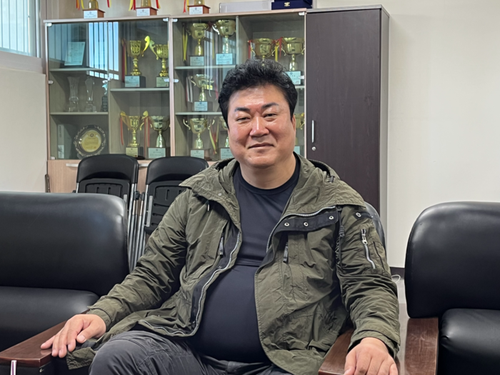 지난 6일 포항시 남구 포항시유도회 사무실에서 만난 경북 유일의 유도 심판배심원인 전광수 전 포항시청 실업팀 감독. 김기태기자