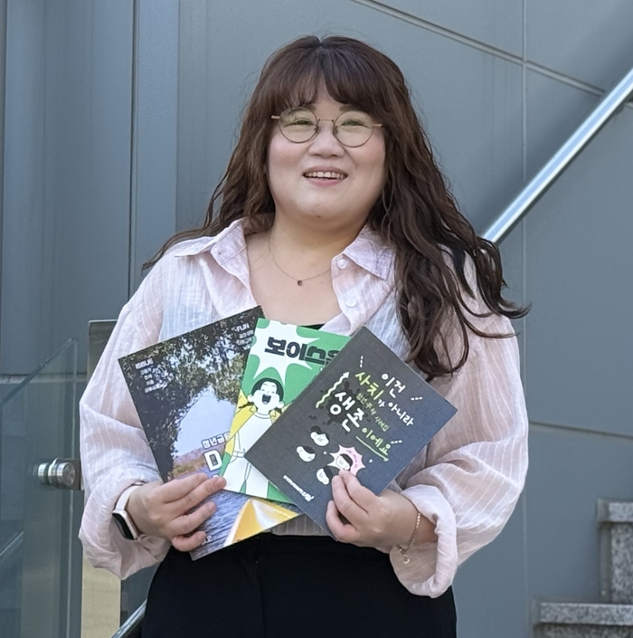 대구청년연대은행 디딤 최유리(38) 이사장. 최 이사장은 2012년부터 지역 청년들이 겪는 사회적 문제를 해결하기 위해 다양한 활동을 이어 온 시민 활동가다. 그는 영남일보와의 인터뷰에서 다양한 어려움을 겪는 청년들이 디디고 일어설 수 있는 곳이 필요하다며  다시 시작할 수 있는 자원이 어디에 있는지에 따라 삶의 방향이 달라진다고 밝혔다. 구경모기자