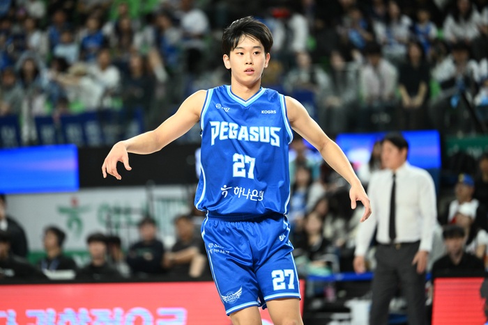 14일 대구실내체육관에서 열린 2026-2027 KCC 프로농구  가스공사와 KT 경기에서 가스공사 양우혁이 경기에 나서고 있다. KBL 제공