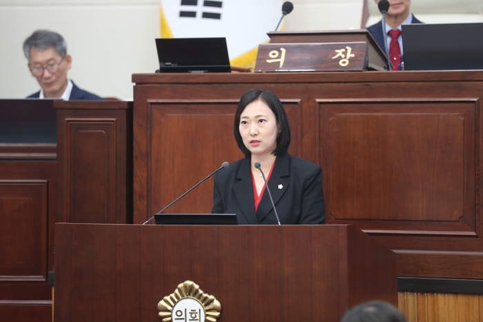 박윤경 구미시의원이 5분 자유발언을 하고 있다. 구미시의회 제공