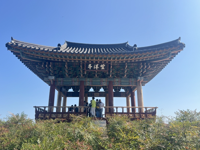 관동팔경의 하나인 울진망양정 정자 모습.원형래기자